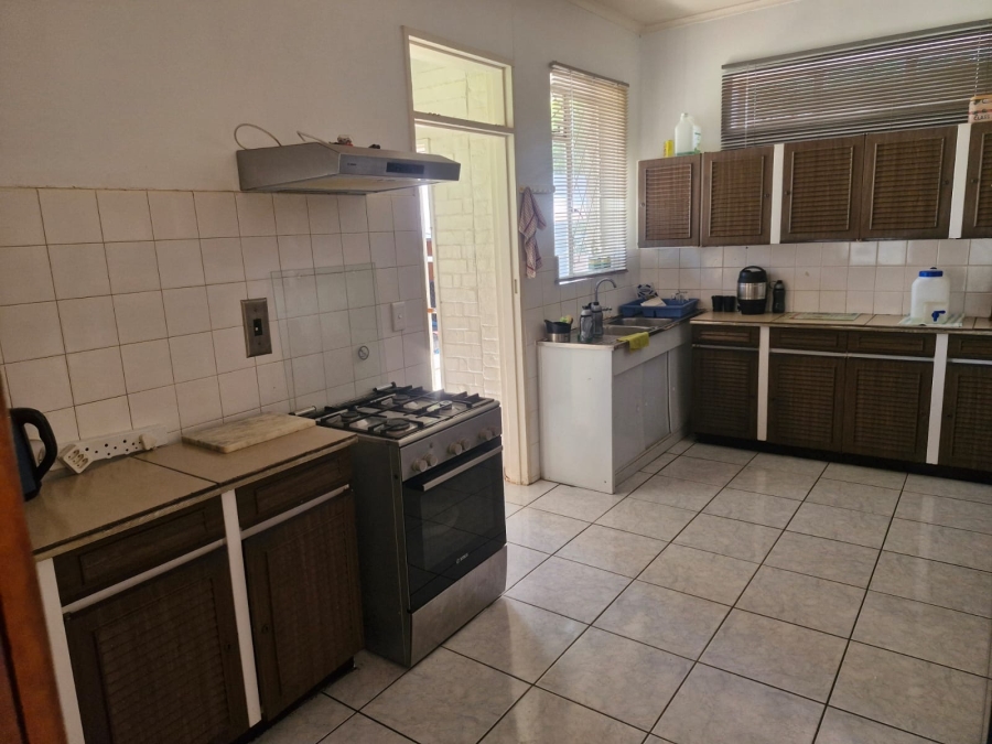 To Let 3 Bedroom Property for Rent in Flamwood North West